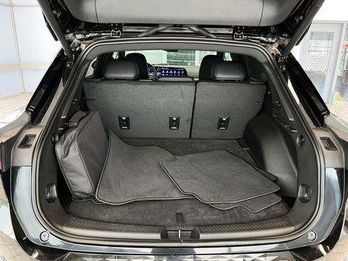 Certified 2024 Chevrolet Equinox EV RS image 30