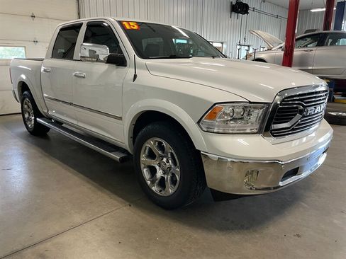 Used 2015 RAM 1500 Laramie w/ Convenience Group AWD/4WD image 5