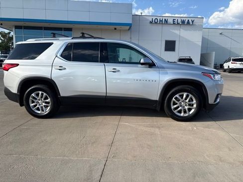 Used 2018 Chevrolet Traverse LT AWD/4WD image 4