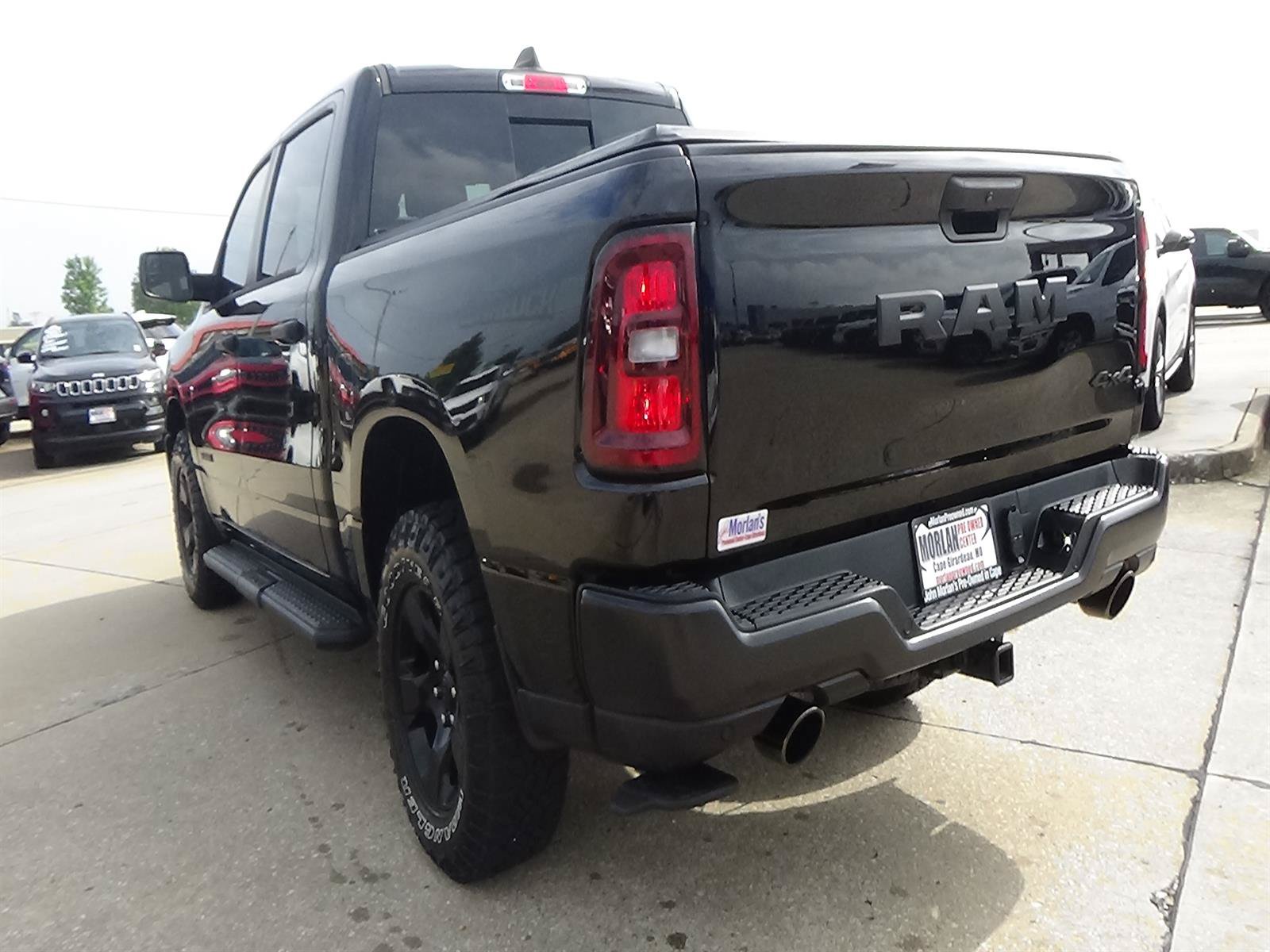 Used 2025 RAM 1500 Warlock AWD/4WD image 8