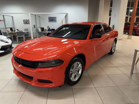 Used 2023 Dodge Charger SXT image 3