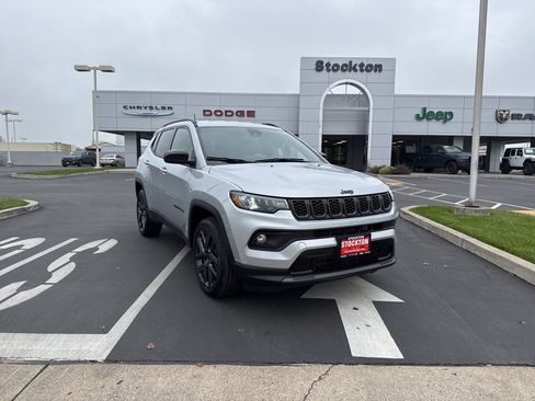 New 2026 Jeep Compass Latitude image 1