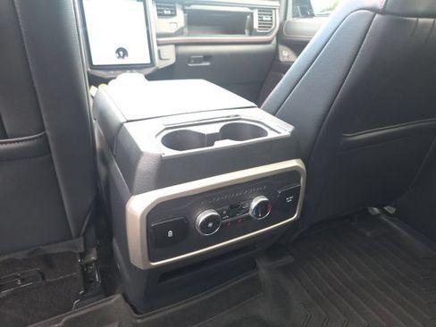 Used 2023 Ford Expedition Limited AWD/4WD image 29