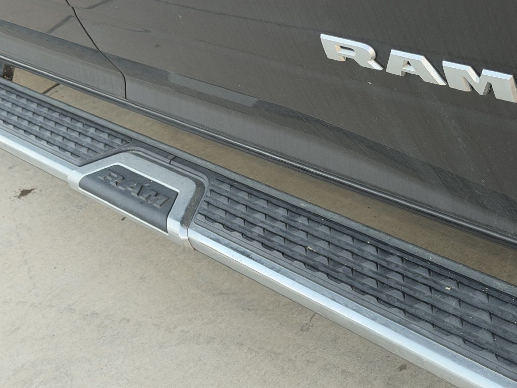 Used 2022 RAM 3500 Laramie AWD/4WD image 4