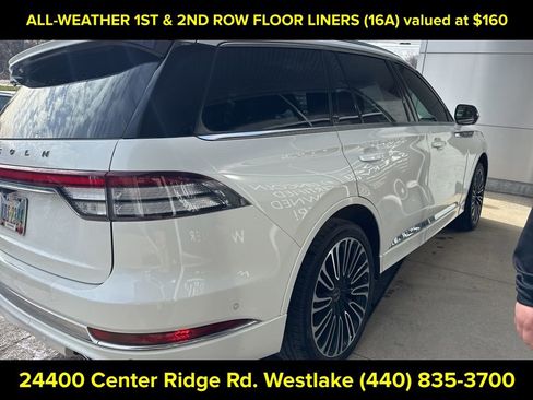 Used 2023 Lincoln Aviator Black Label w/ Class IV Trailer Tow Package image 5
