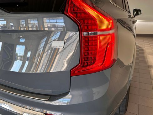 Used 2021 Volvo XC90 T8 Inscription Expression w/ Climate Package image 34