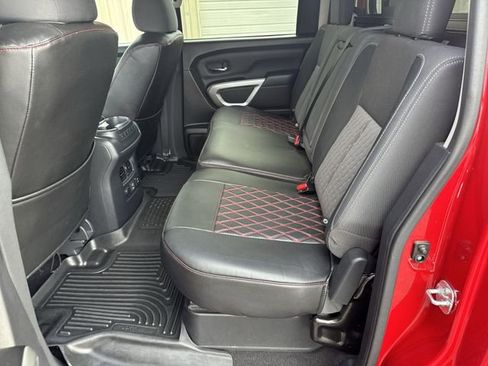 Used 2023 Nissan Titan SV w/ SV Convenience Package AWD/4WD image 14