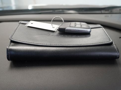 Used 2023 Buick Envision Avenir image 40