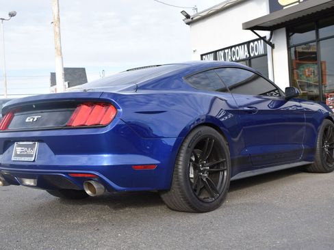 Used 2015 Ford Mustang GT image 11