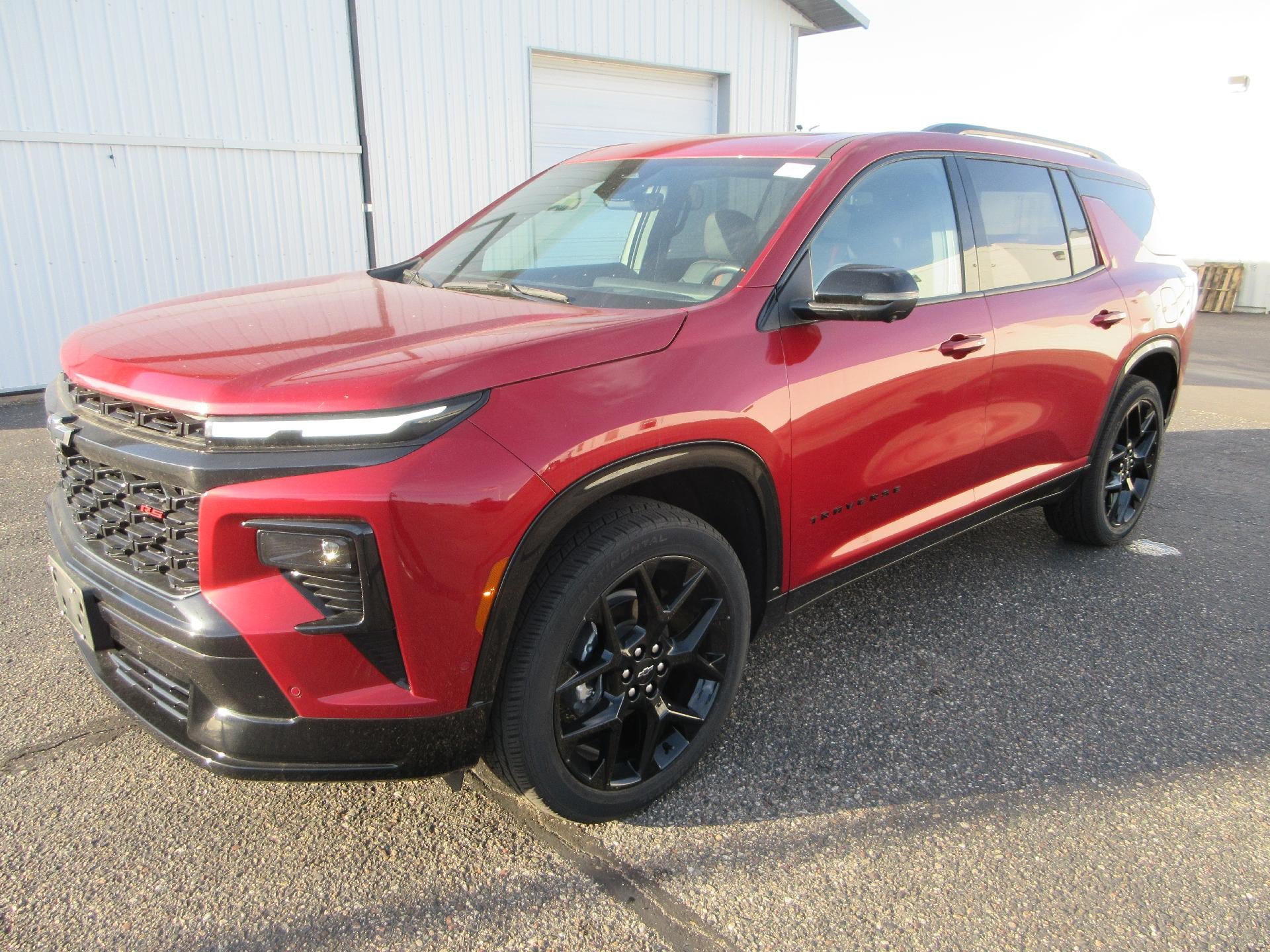Certified 2025 Chevrolet Traverse RS AWD/4WD image 1