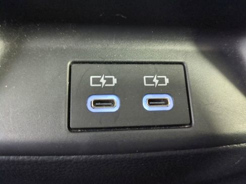 Used 2025 Toyota Corolla LE image 15