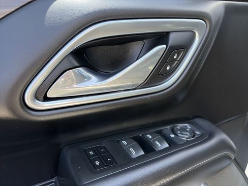 Used 2021 Chevrolet Tahoe Z71 image 28