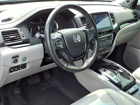 Used 2016 Honda Pilot Touring image 20