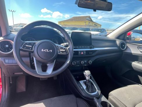Used 2024 Kia Forte LXS FWD image 32