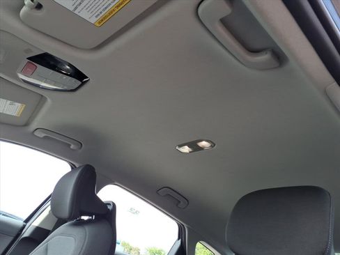 Used 2025 Kia K4 FWD image 19