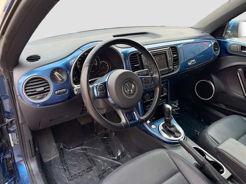 Used 2019 Volkswagen Beetle 2.0T SE FWD image 11