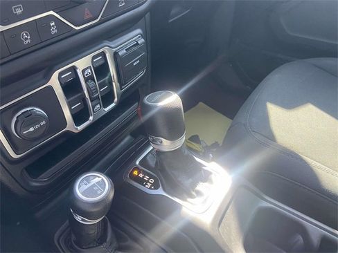 Used 2020 Jeep Gladiator Sport w/ Quick Order Package 24S image 24