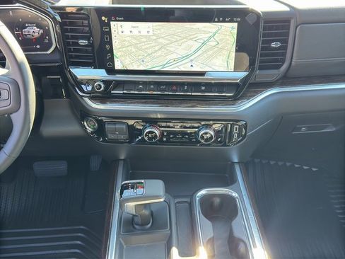 New 2026 GMC Sierra 1500 Elevation image 19