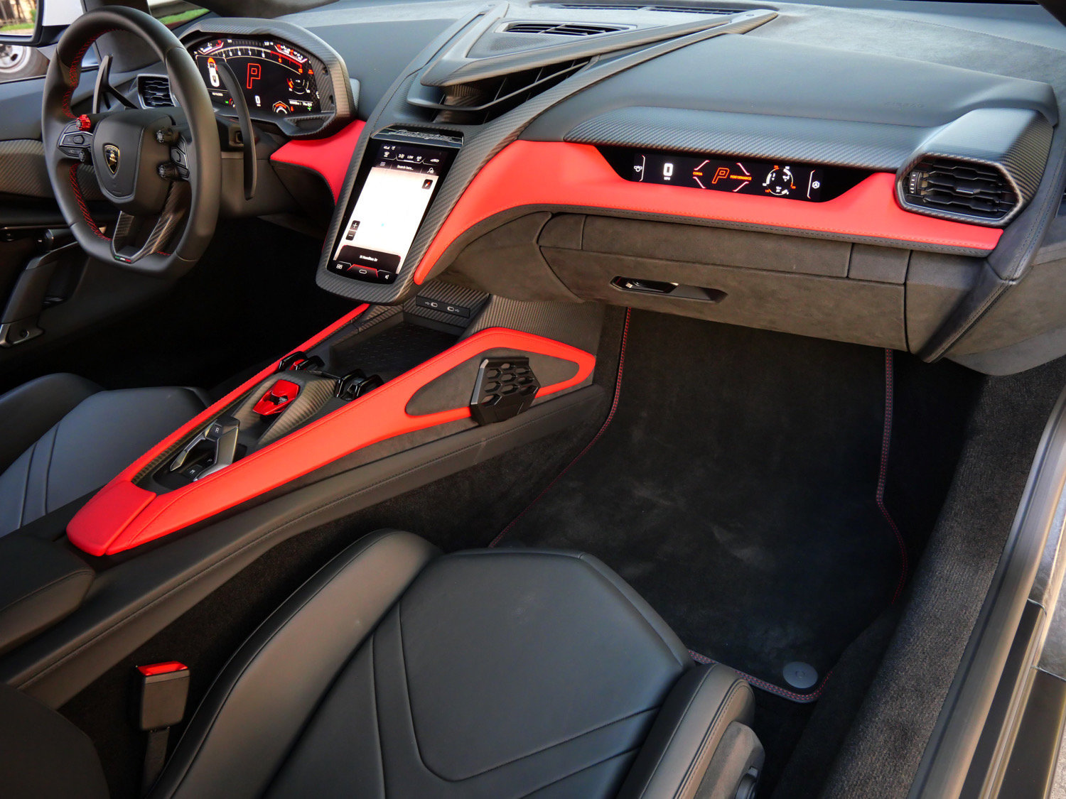 Used 2024 Lamborghini Revuelto AWD/4WD image 7