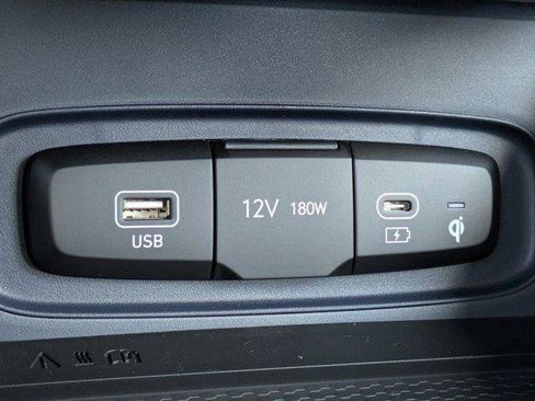 New 2026 Hyundai Venue SEL FWD image 18