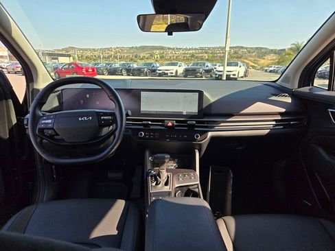 Used 2026 Kia Sportage SX FWD image 15