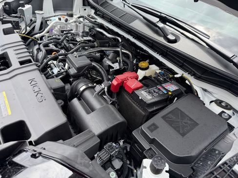 New 2026 Nissan Kicks SV w/ Cold Weather Package FWD image 5