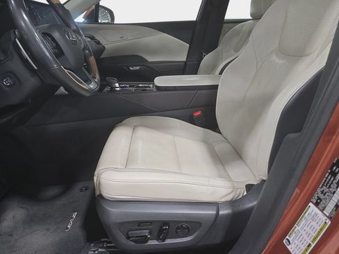 Used 2024 Lexus RX 350 FWD w/ Convenience Package image 26