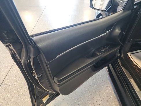 Used 2020 Toyota Camry XSE image 6