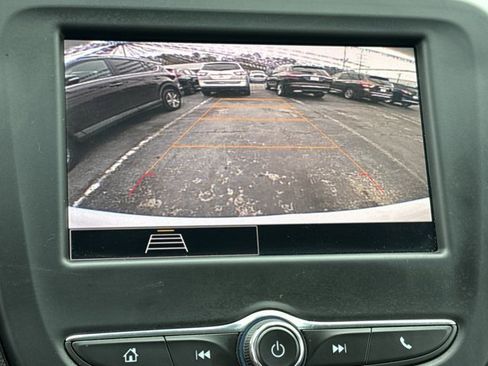 Used 2022 Chevrolet Equinox LT w/ Driver Convenience Package image 29