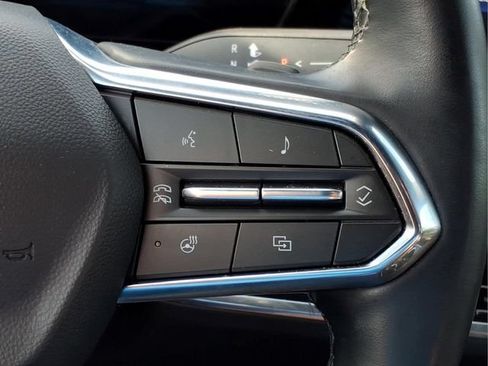 Used 2025 Chevrolet Equinox LT w/ Safety and Technology Package FWD image 23