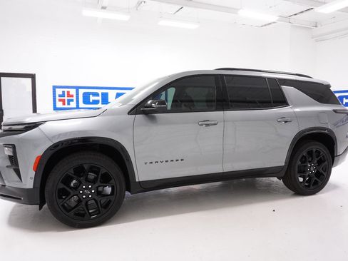 New 2026 Chevrolet Traverse RS image 12