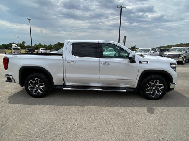 Used 2023 GMC Sierra 1500 SLT AWD/4WD image 7