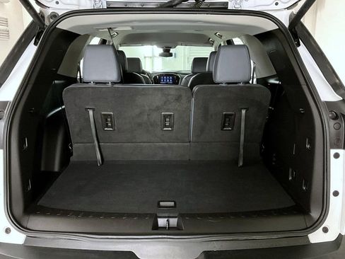 Certified 2021 Chevrolet Traverse LT w/ LT Premium Package image 22
