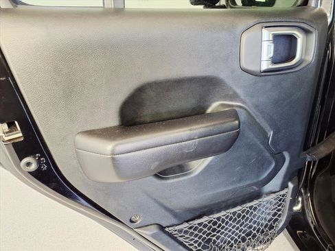 Used 2020 Jeep Wrangler Unlimited Sport image 13