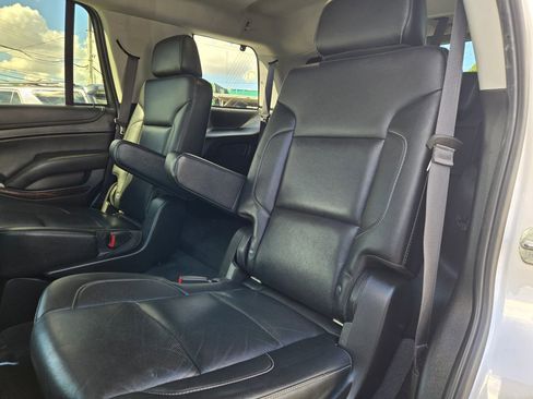 Used 2019 GMC Yukon SLT w/ Graphite Performance Edition image 13