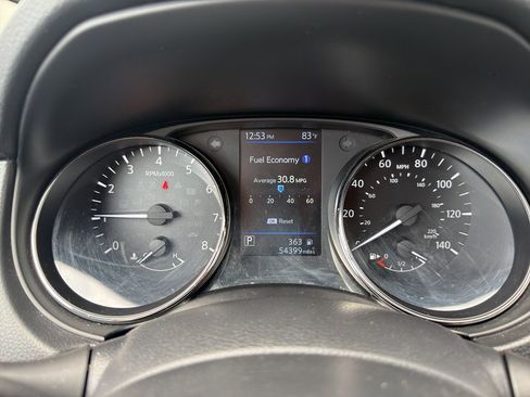 Used 2021 Nissan Rogue Sport SV FWD image 16