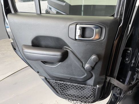 Used 2018 Jeep Wrangler Unlimited Sport AWD/4WD image 59