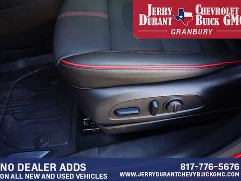 Used 2025 Chevrolet TrailBlazer RS w/ Convenience Package FWD image 17