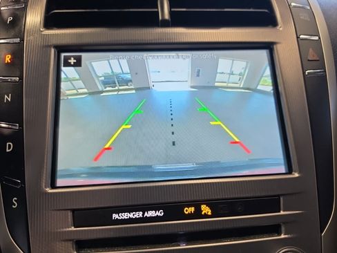 Used 2018 Lincoln MKZ Premiere FWD image 24