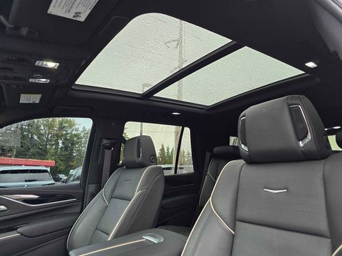 Used 2024 Cadillac Escalade Sport image 23