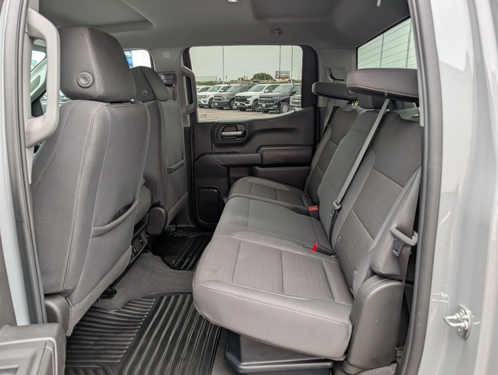 Used 2025 Chevrolet Silverado 1500 Custom Trail Boss w/ Turbomax Blackout Package AWD/4WD image 17