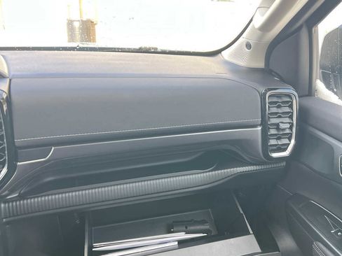 Used 2024 Ford Ranger Lariat w/ Trailer Tow Package image 20