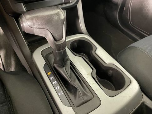 Used 2016 Chevrolet Colorado LT w/ Midnight Edition AWD/4WD image 9