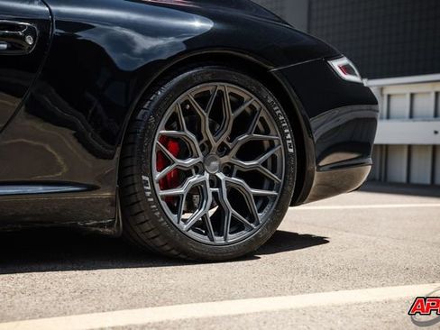 Used 2005 Porsche 911 Carrera S image 34