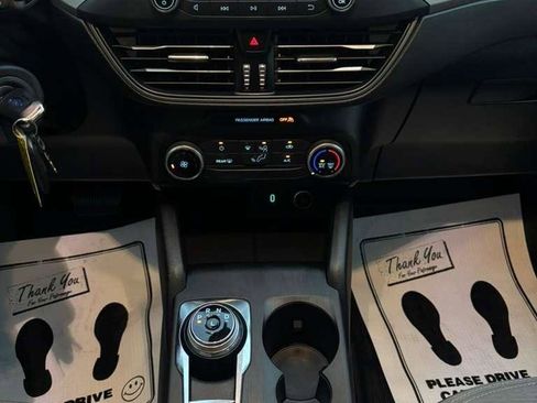 Used 2020 Ford Escape S image 18