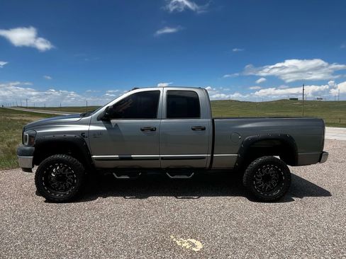 Used 2008 Dodge Ram 2500 Truck ST AWD/4WD image 2