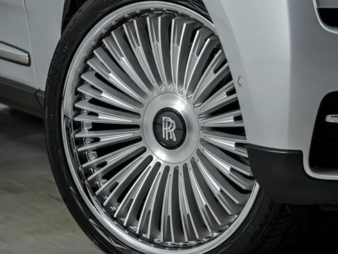 Used 2022 Rolls-Royce Cullinan AWD/4WD image 4
