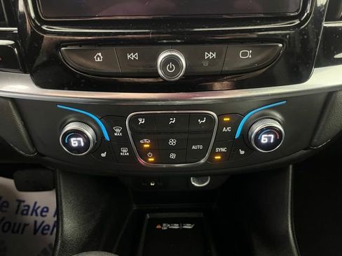 Used 2023 Chevrolet Traverse LT image 33