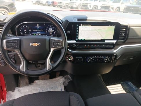 Used 2025 Chevrolet Silverado 1500 LT AWD/4WD image 26