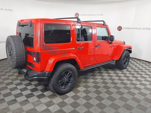 Used 2017 Jeep Wrangler Unlimited Sahara AWD/4WD image 5